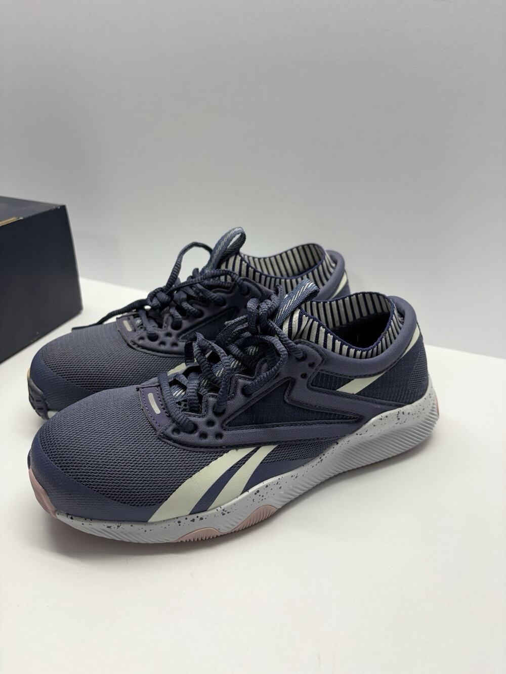 Reebok HIIT TR WORK Womens Mesh Low Top Work Sneakers Cushioned Blue Pink RB481